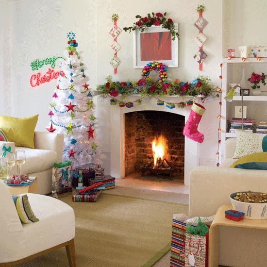 海外のオシャレなクリスマスデコレーション画像 リビングルームの飾り方 Interior Design Box 海外の使えるインテリア術