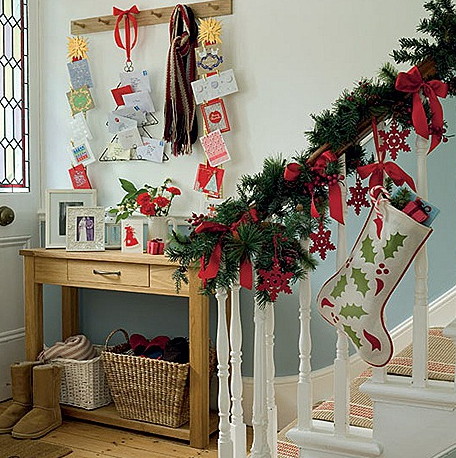 画像 玄関のクリスマスデコレーション実例とアイデア Interior Design Box 海外の使えるインテリア術